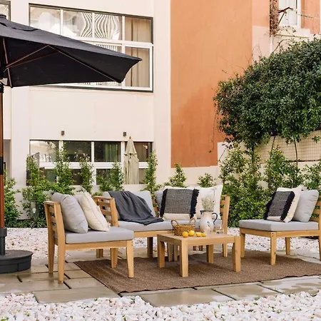 Apartament Inski - And Terrace In Avenidas Novas