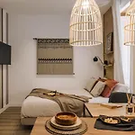 Apartment Inski - And Terrace In Avenidas Novas *