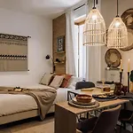 Inski - And Terrace In Avenidas Novas Apartment